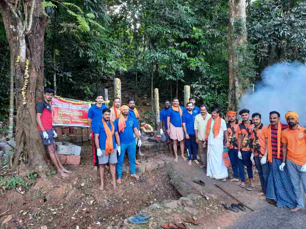 ಧರ್ಮರಕ್ಷಾ ವೇದಿಕೆ ತೋಟತ್ತಾಡಿ ವತಿಯಿಂದ ಸ್ವಚ್ಛತಾ ಅಭಿಯಾನ