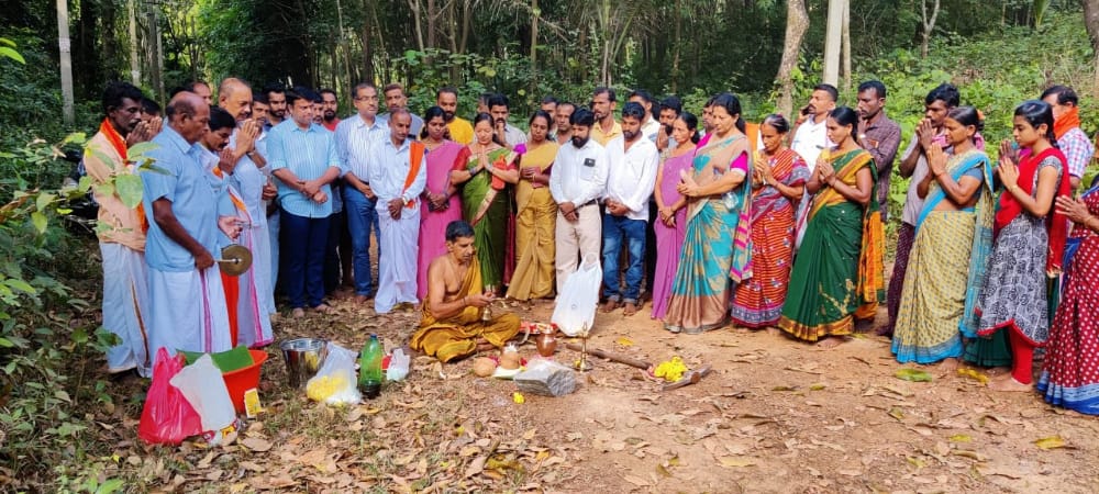 ಶ್ರೀ ಕ್ಷೇತ್ರ ಕಾಟಾಜೆ ಅಣಿಯೂರು ಸಂಪರ್ಕ ರಸ್ತೆ ಕಾಂಕ್ರೀಟೀಕರಣಕ್ಕೆ 4ಕೋಟಿ ಅನುದಾನ ಮಂಜೂರು,          ರಸ್ತೆ ಕಾಮಗಾರಿಗೆ ಶಾಸಕ ಹರೀಶ್ ಪೂಂಜಾ ರಿಂದ ಶಿಲಾನ್ಯಾಸ