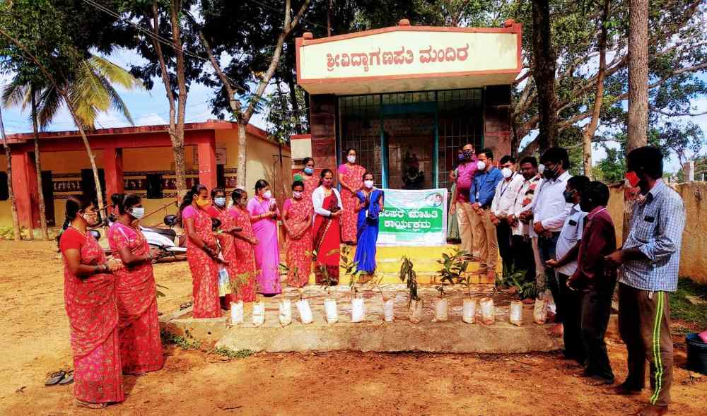 “ಸಸ್ಯಸಂಪತ್ತು ಬೆಳೆಸಿ ಸದೃಢ ಆರೋಗ್ಯ ವೃದ್ಧಿಸಿ”  ಮರ-ಗಿಡಗಳನ್ನು ಬೆಳೆಸಿ ಪೋಷಿಸುವ ಕಾರ್ಯಕ್ಕೆ ಮುಂದಾಗಿ: ಪ್ರಶಾಂತ್ ಕುಮಾರ್