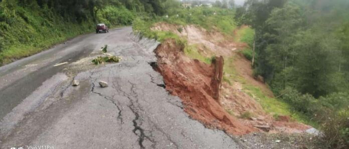 ಬೆಂಗಳೂರು-ಮಂಗಳೂರು ರಾಷ್ಟ್ರೀಯ ಹೆದ್ದಾರಿಯಲ್ಲಿ ಭೂಕುಸಿತ! ಘನವಾಹನ ಸಂಚಾರ ಬಂದ್!