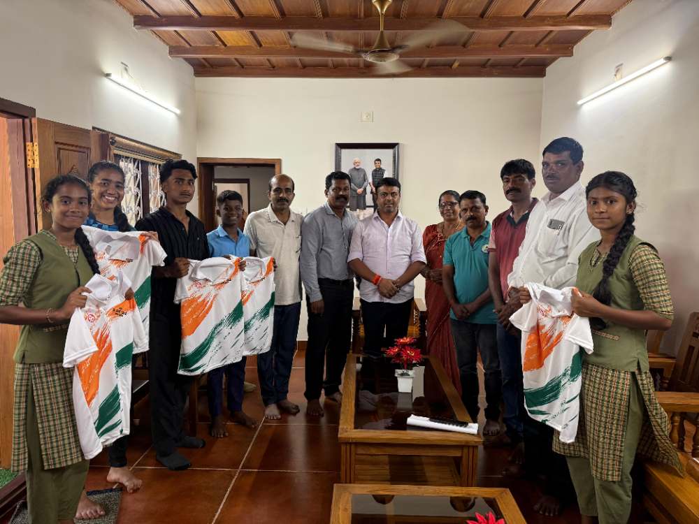 ಬೆಳ್ತಂಗಡಿ ತಾಲೂಕನ್ನು ಪ್ರತಿನಿಧಿಸುವ ಕ್ರೀಡಾ ಪ್ರತಿಭೆಗಳಿಗೆ ಶಾಸಕ ಹರೀಶ್ ಪೂಂಜಾರಿಂದ ಕ್ರೀಡಾ ಸಮವಸ್ತ್ರ ವಿತರಣೆ