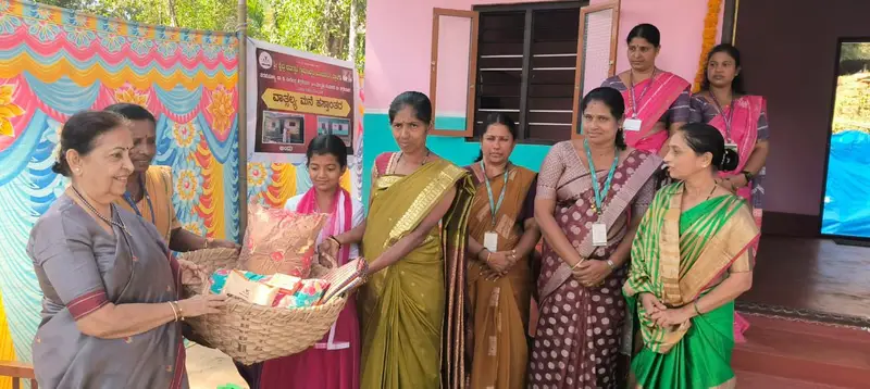 ಶ್ರೀ ಕ್ಷೇತ್ರ ಧರ್ಮಸ್ಥಳ ಗ್ರಾಮಾಭಿವೃದ್ಧಿ ಯೋಜನೆಯ ವತಿಯಿಂದ ವಾತ್ಸಲ್ಯ ಸೂರು ಹಸ್ತಾಂತರ