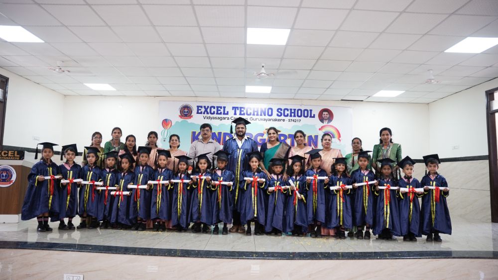 ಗುರುವಾಯನಕೆರೆ ಎಕ್ಸೆಲ್ ಟೆಕ್ ಶಾಲೆಯಲ್ಲಿ ಕೆ.ಜಿ ಮಕ್ಕಳ ಘಟಿಕೋತ್ಸವ