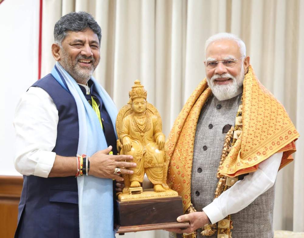 ಮುಖ್ಯಮಂತ್ರಿ ಡಿಕೆಶಿ ಯವರಿಂದ ಪ್ರಧಾನಮಂತ್ರಿ ಭೇಟಿ, ರಾಜ್ಯದ ಅಭಿವೃದ್ಧಿ ಕಾರ್ಯದ ಬಗ್ಗೆ ಚರ್ಚೆ